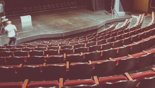 how to become a dramaturg